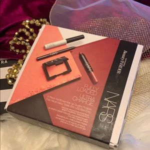 NARS fully loaded ultra charge beauty kit Worth$70